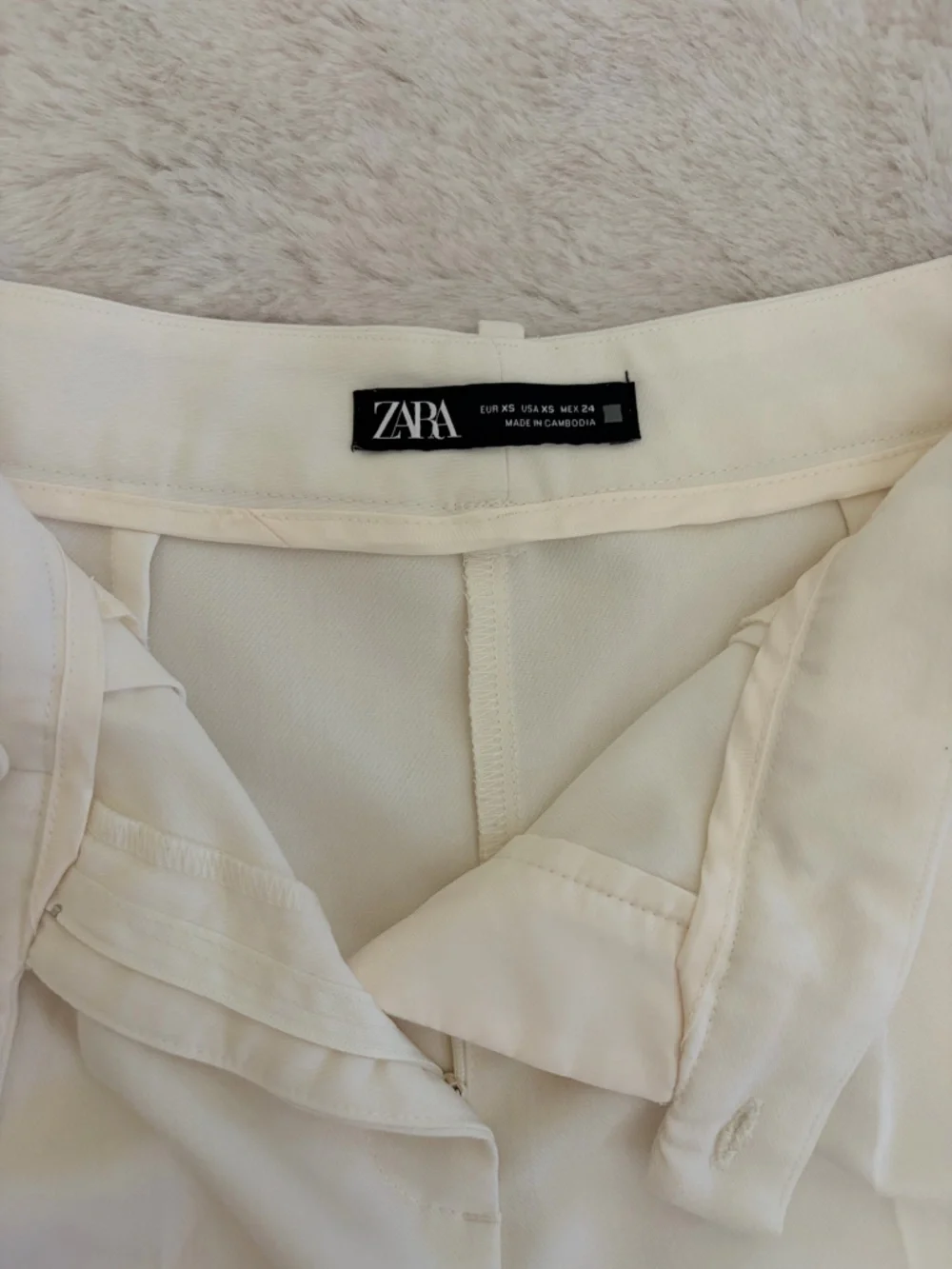 Zara Ivory High Rise Wide Leg Culotte Cropped Trousers XS Minimalist Clean Girl - Picture 4 of 9